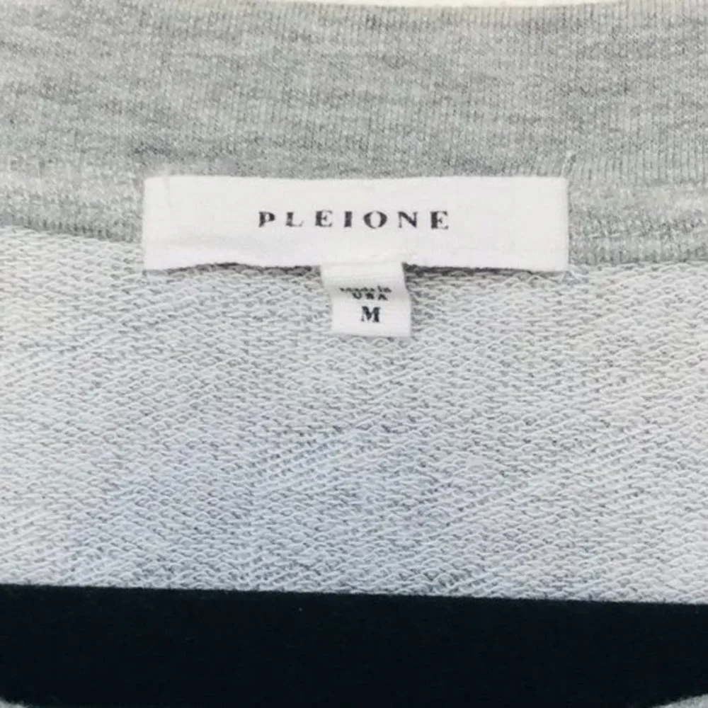 Sold Anthropologie Pleione French Terry Gray Tiered Ruffle Sweater- Size Medium - Picture 8 of 10